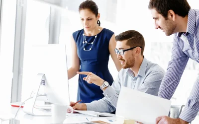 imgi_115_Business-team-doing-a-SWOT-analysis